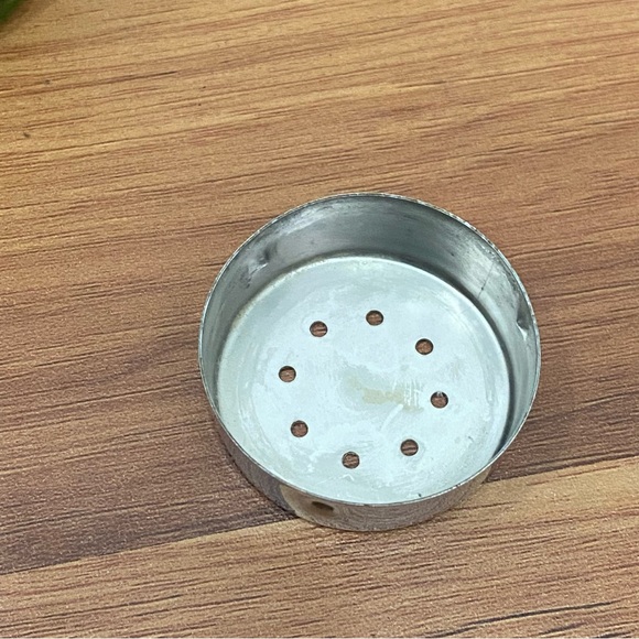 Vintage MCM Mid Century Modern Avocado Green Textured Glass Salt & Pepper Shaker - Picture 8 of 13